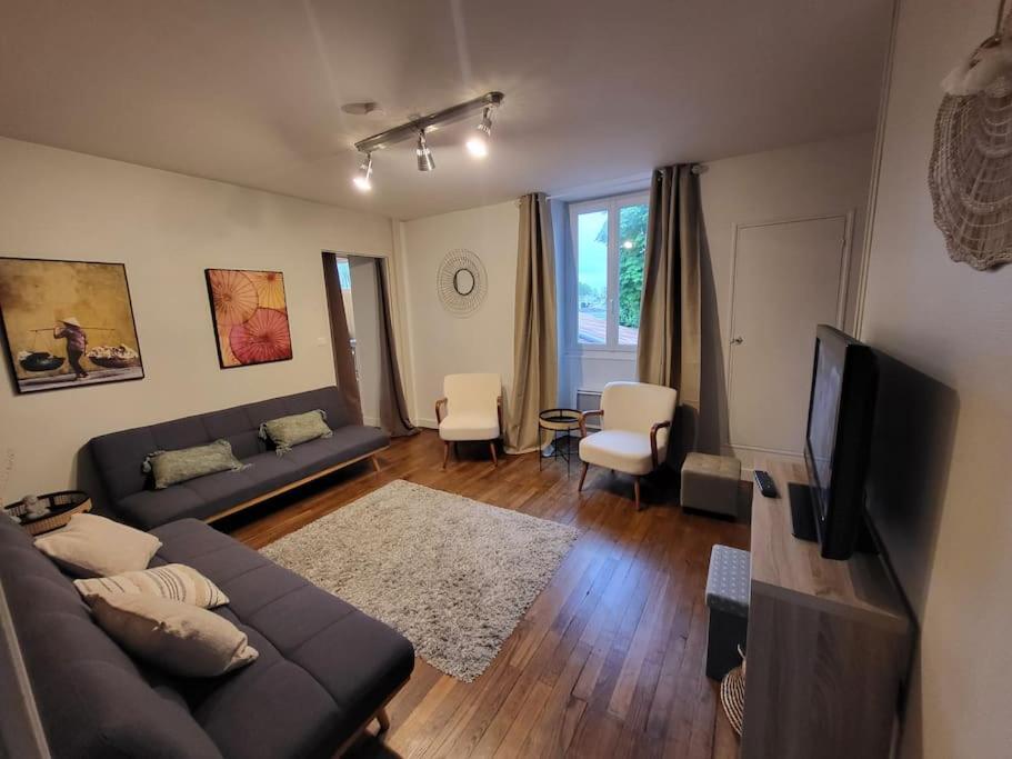 Le P'Tit Nid Apartment Parthenay Exterior foto